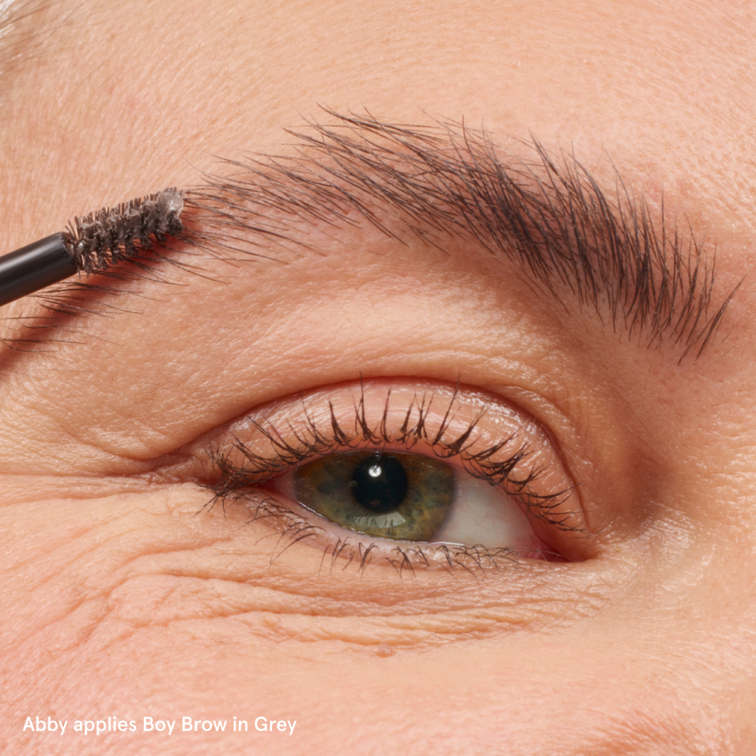 BOY BROW VOLUMIZING EYEBROW GEL-POMADE (GEL-CREMA PARA CEJAS CON EFECTO VOLUMINIZADOR)